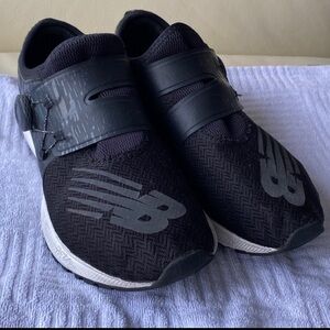 New Balance BOA - no lace running shoes GUC - S. 8 adult or teens